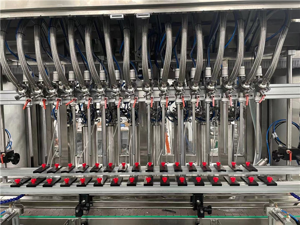 Détails de la machine de remplissage à piston automatique