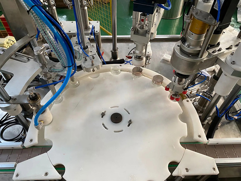 Machine de remplissage monobloc